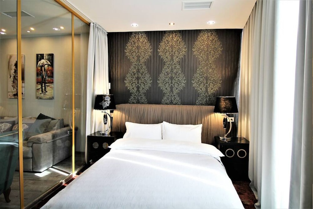 Luxury Apartments view 5