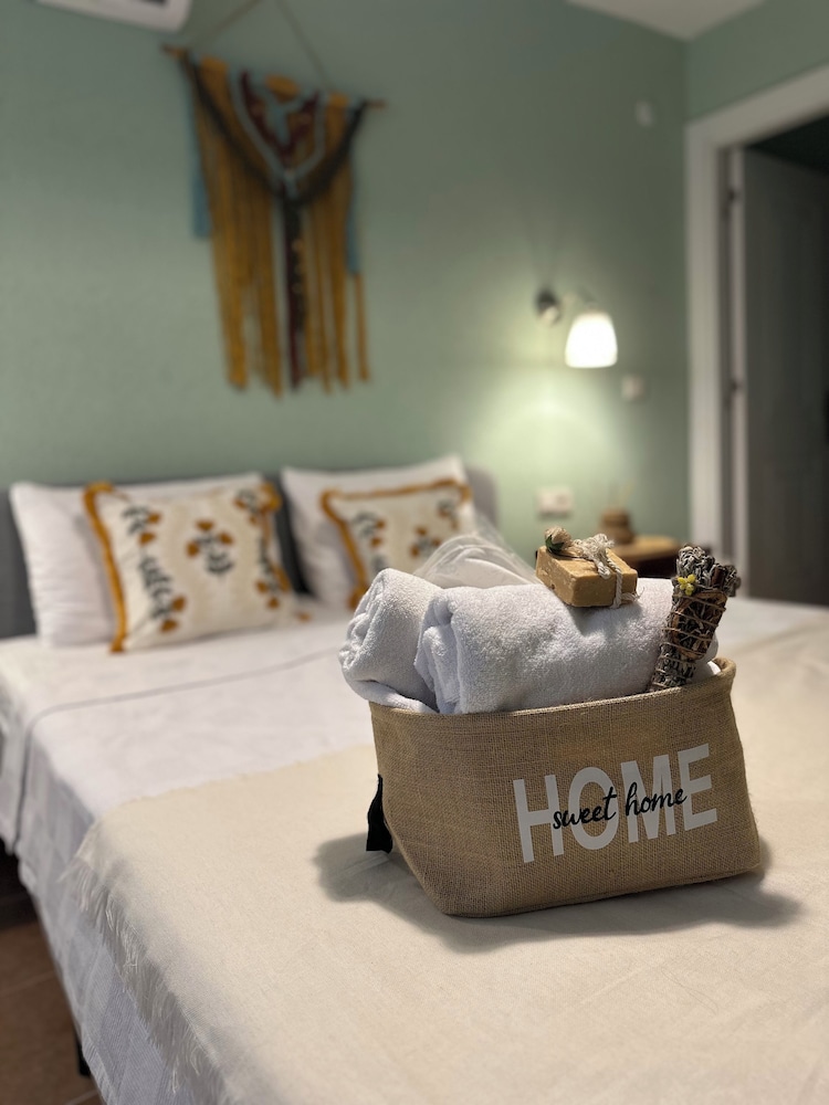 Hanole Macaron Guest House
