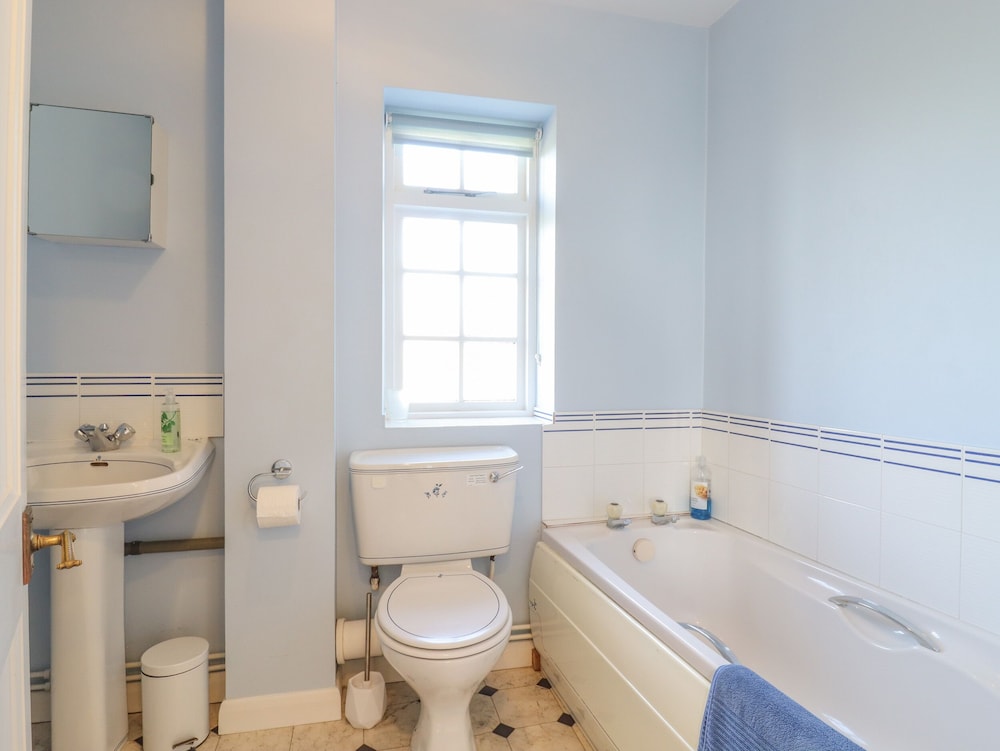 Aylesbury Vacations - Orchard Cottage - Property Image 2