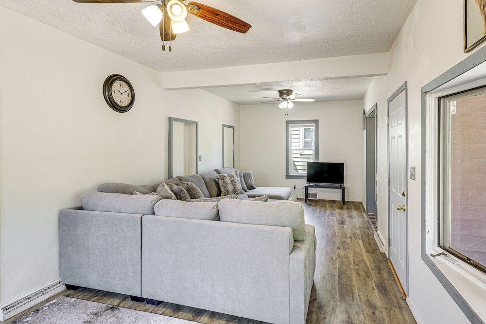 Quaint Family Retreat in Fairbury!