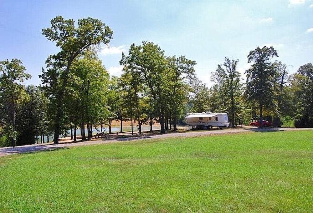 Cherokee Landing Campground