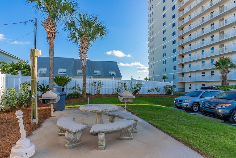 Tradewinds 102 1 Bedroom Condo