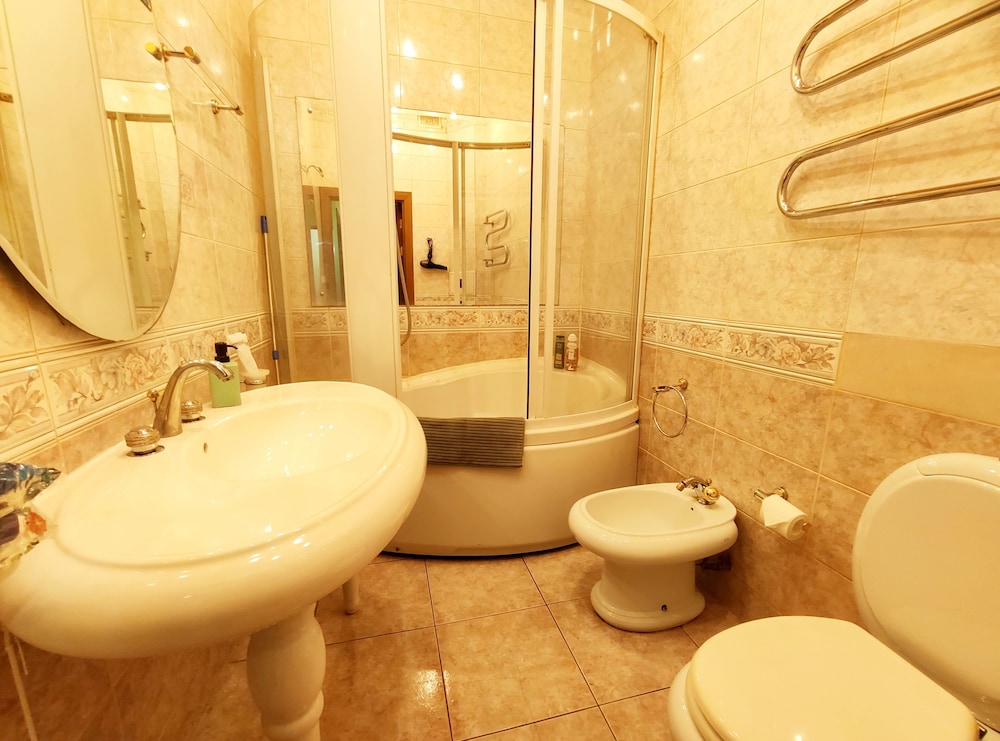 TVST Apartments TV6
