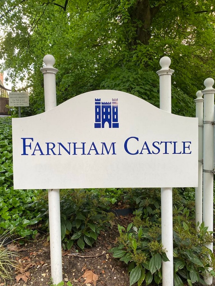 Historic 1Bd Cottage In Heart Of Farnham