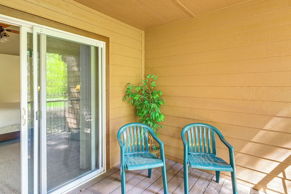 1 Mi to Ponderosa State Park: Condo w/ Pool Access