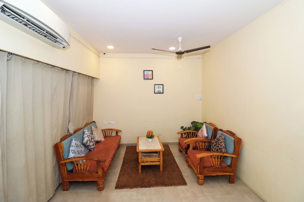 Pinaki Comfort Stay, Vile Parle - Near Airport