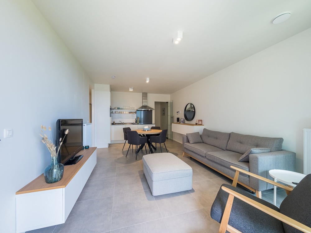 New-build Apartment Near the City Center