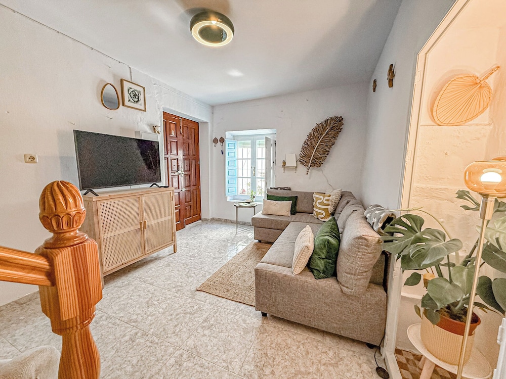 Two bed House With Roof Terrace in the Beautiful Village of Frigiliana