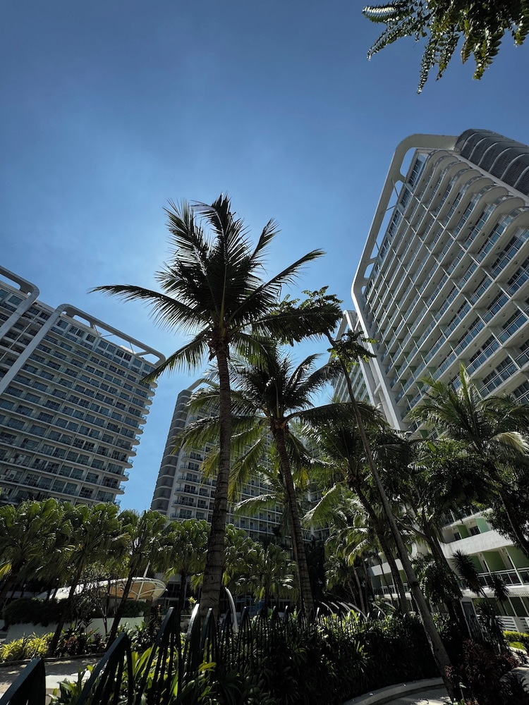 AZURE URBAN RESIDENCES STAYCATION