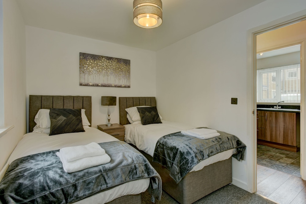 Karah Suites - Manley Gardens Two view 4