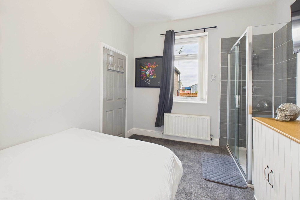 Host Stay Crosby House