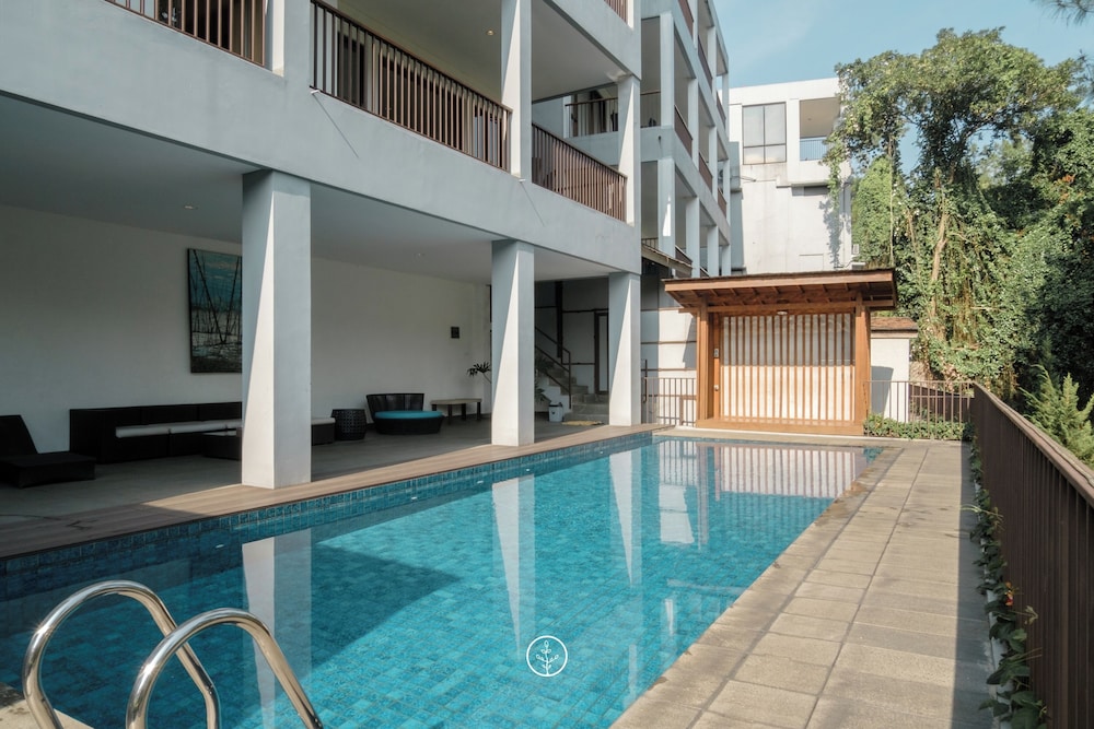 Magenta Hill View Villa 6 bedrooms with a private slide pool