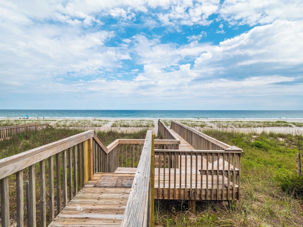 Loony Dunes by Topsail Realty