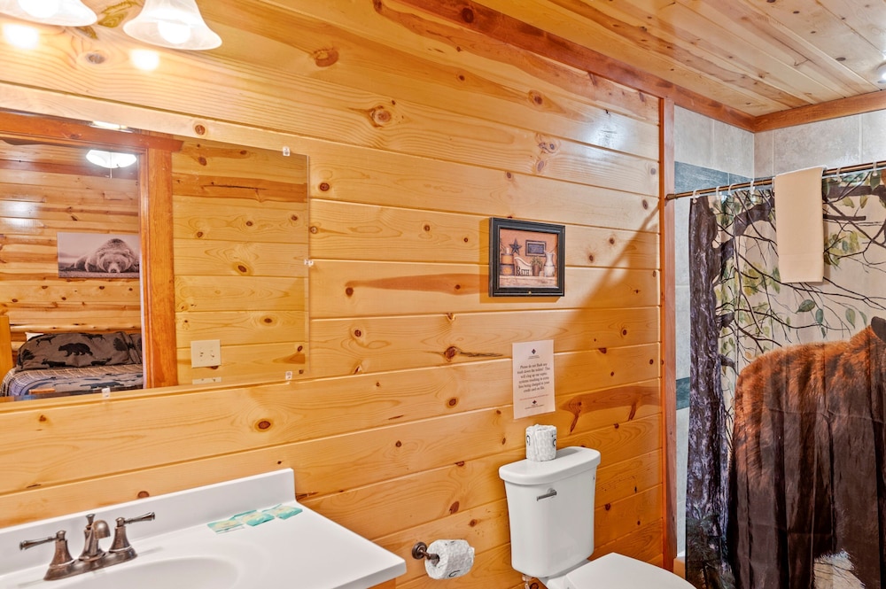 Exquisite Getaway w Indoor Pool Theater