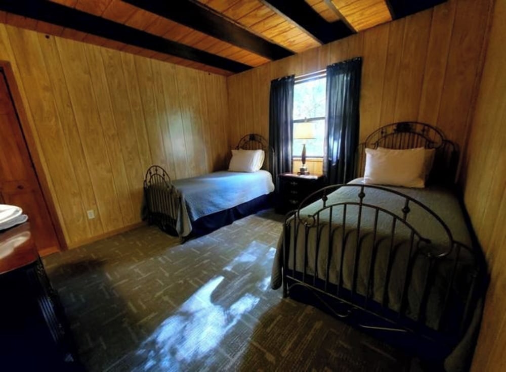 Gatlinburg Mountain Cabin