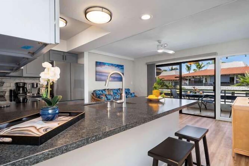 Ocean Views - No Stairs! - In Unit Washer/dryer - BBQ - Vrkcv