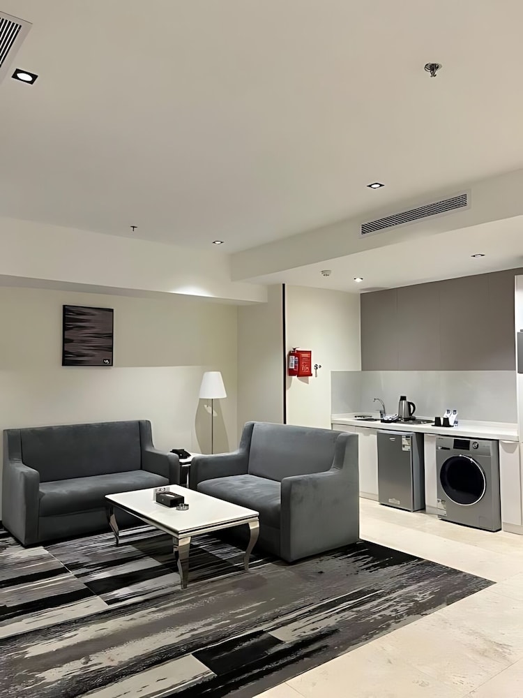 Kayan Serviced Apartments