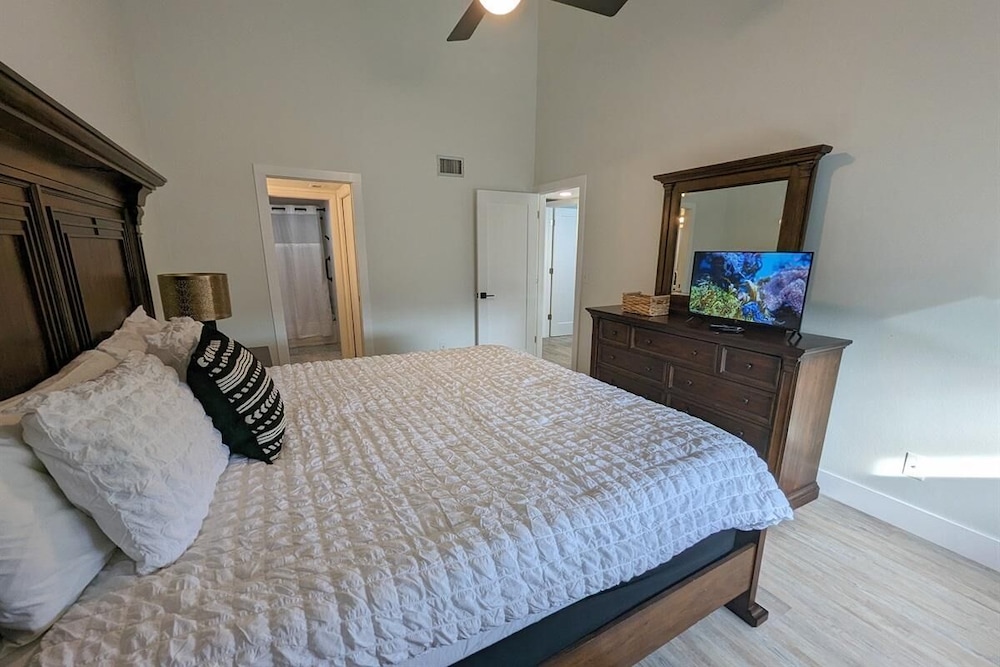 The Intercoastal #205 - Beachy Chic