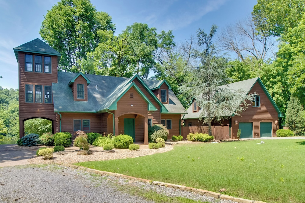 White River Access & Views: Retreat w/ Shared Dock