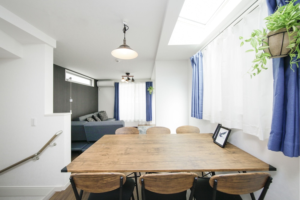 Higashi-Rokugo House WHITE by Tranova