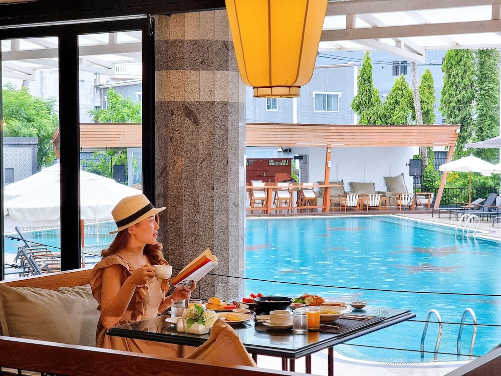 Sawaddi Patong Resort & Spa by Tolani, photo 85