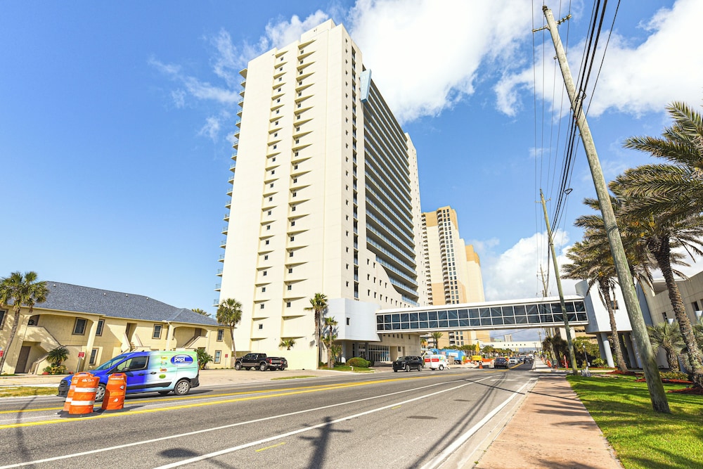 Panama City Beachfront Condo w/ Breathtaking Views