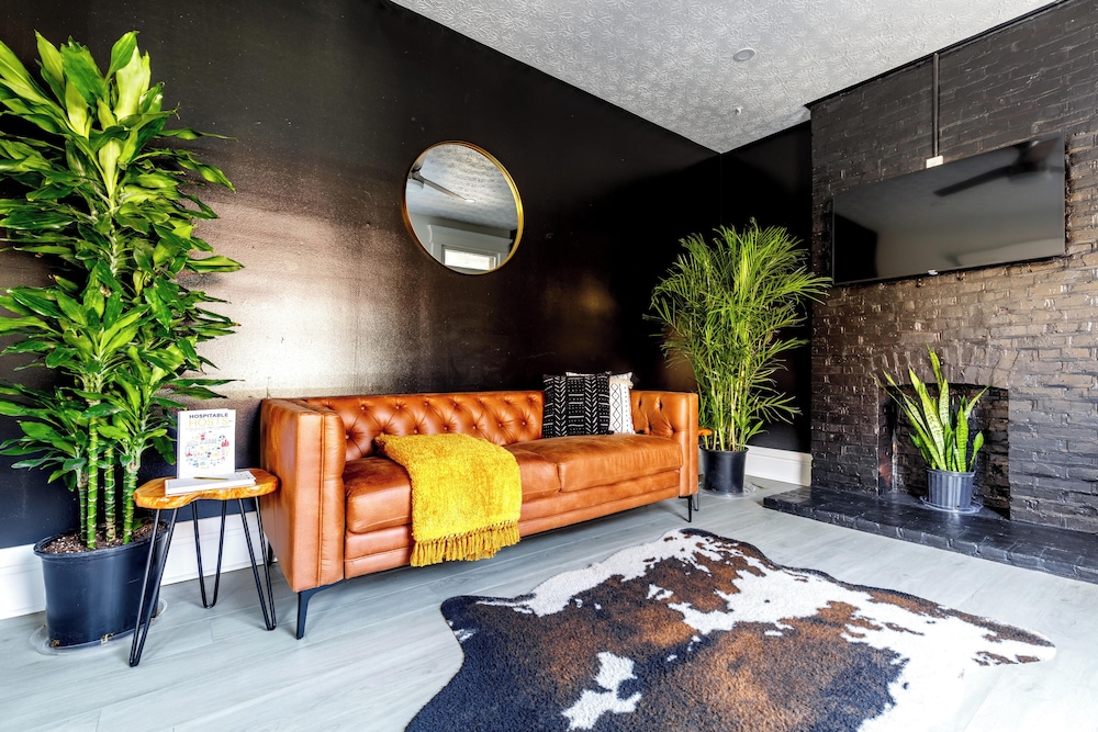 Jungle House Boutique Residences – Downtown Columbus & Short North
