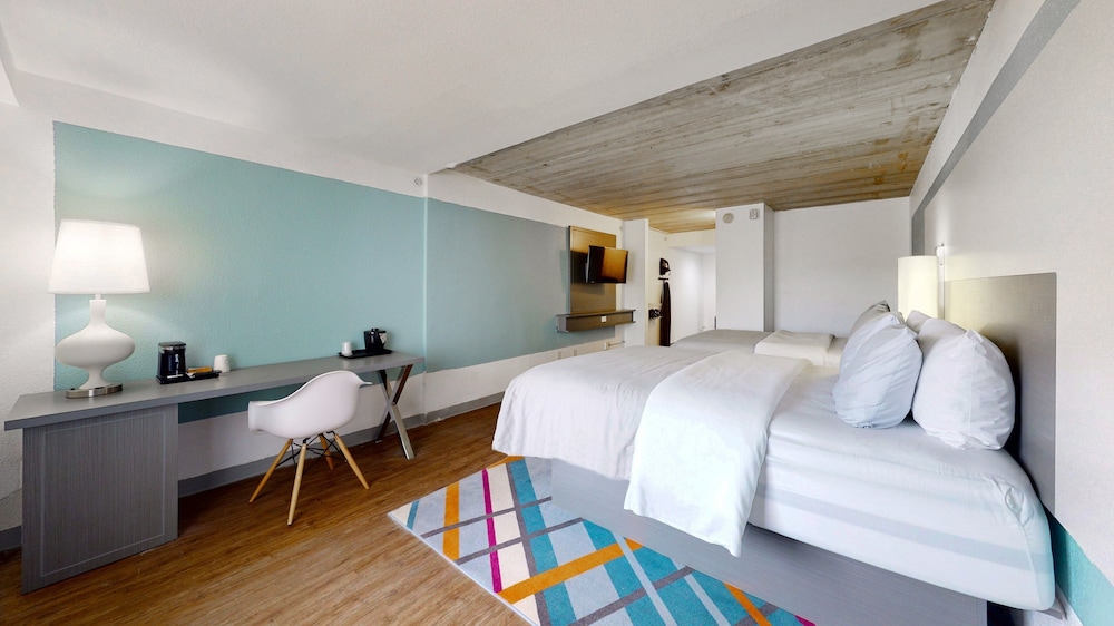 voco College Station Aggieland by IHG