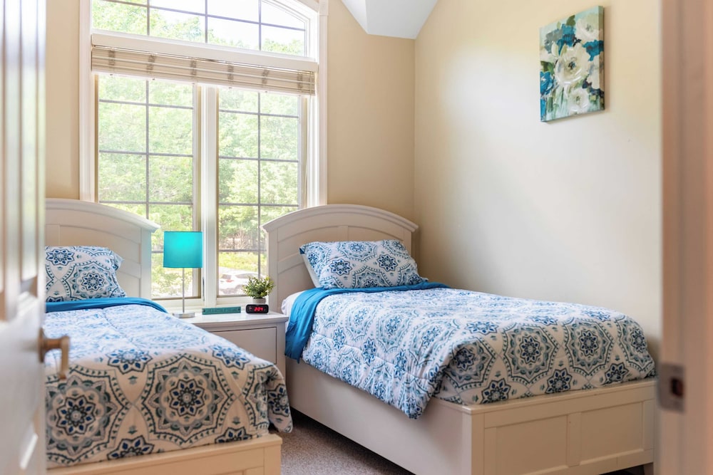 Highland Hideaway by Avantstay Group Poconos Retreat w/ Patio + Game Room