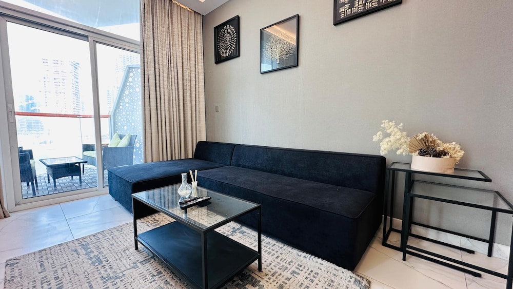 Premium 2 Bed Millennium Apartment