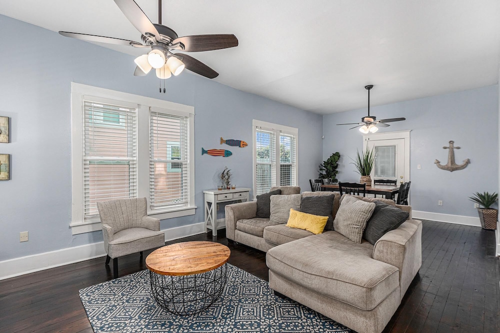 Large 4BR Home - Close to the Beach - Dog Friendly view 5