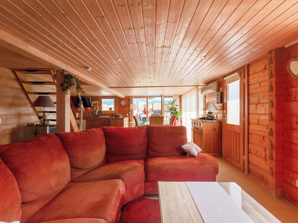 Riverside Chalet Retreat