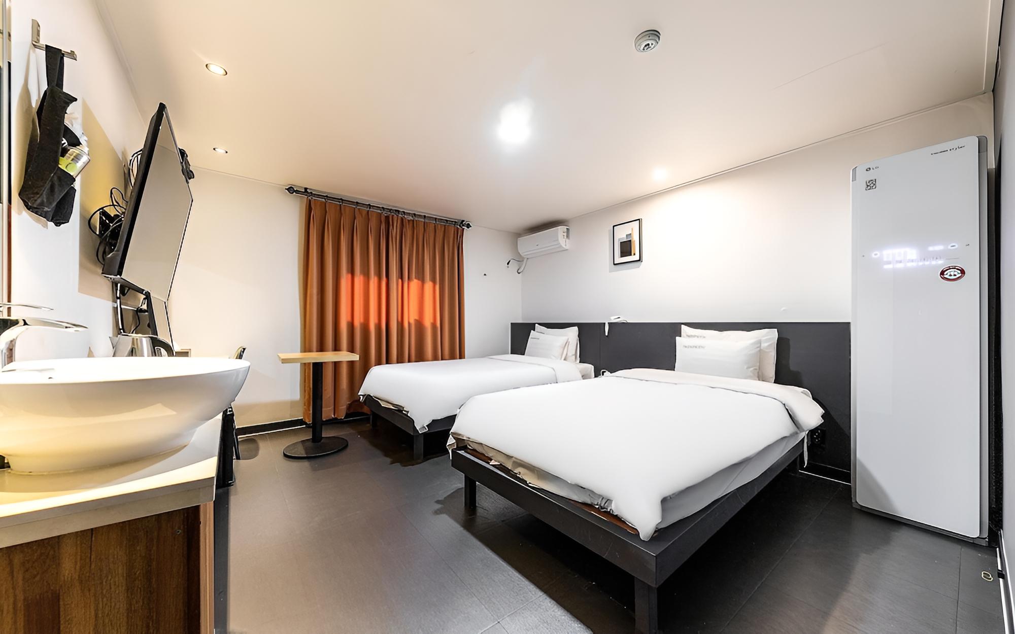 Jeonju Junghwasandong Towsome Stay view 2