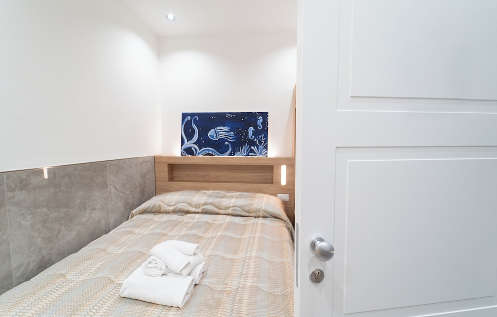 P.C. BOUTIQUE SEA VIEW NAPOLI CENTRO by ClaPa Group Dislocated Hospitality