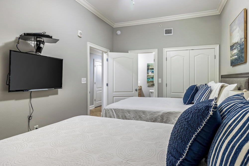 The Oasis at Orange Beach #1707 by Southern Vacation Rentals