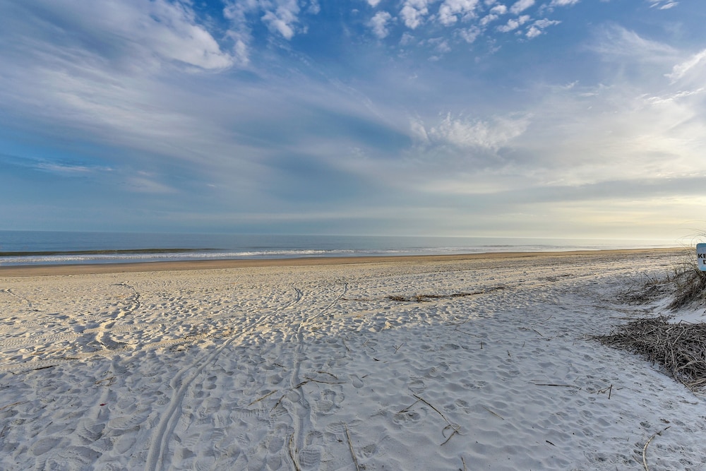Pool Access: Beachfront Hilton Head Resort Condo