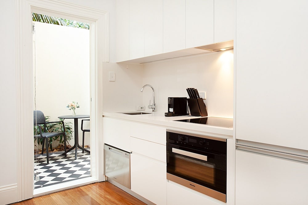 Funky Inner West Studio With Private Patio
