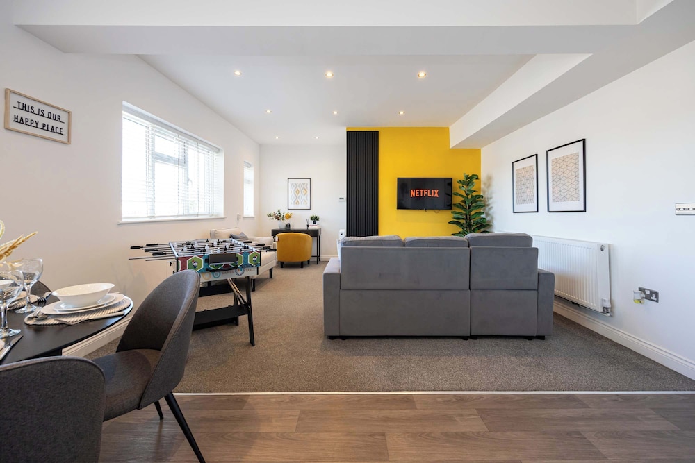 Cosy Apartment in the Heart of Sale