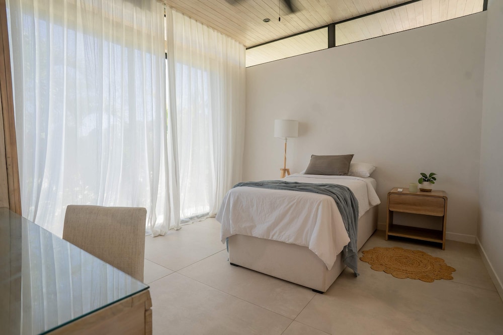 Chic 3BR Private Terrace Nature Views