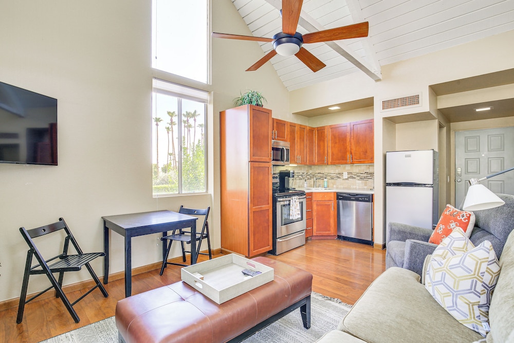 Balcony & Views: Pet-friendly Indian Wells Unit