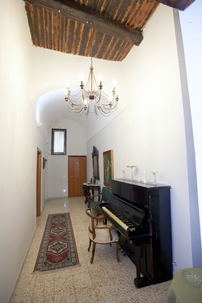 B&B Rochel
