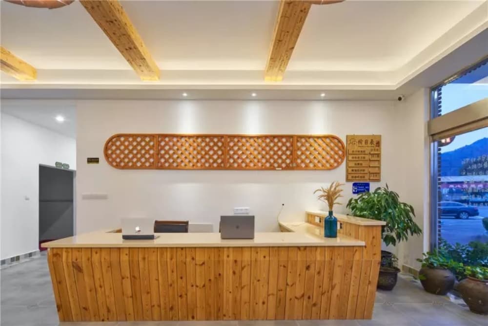 Floral Hotel Xiangfengling Hostel view 3
