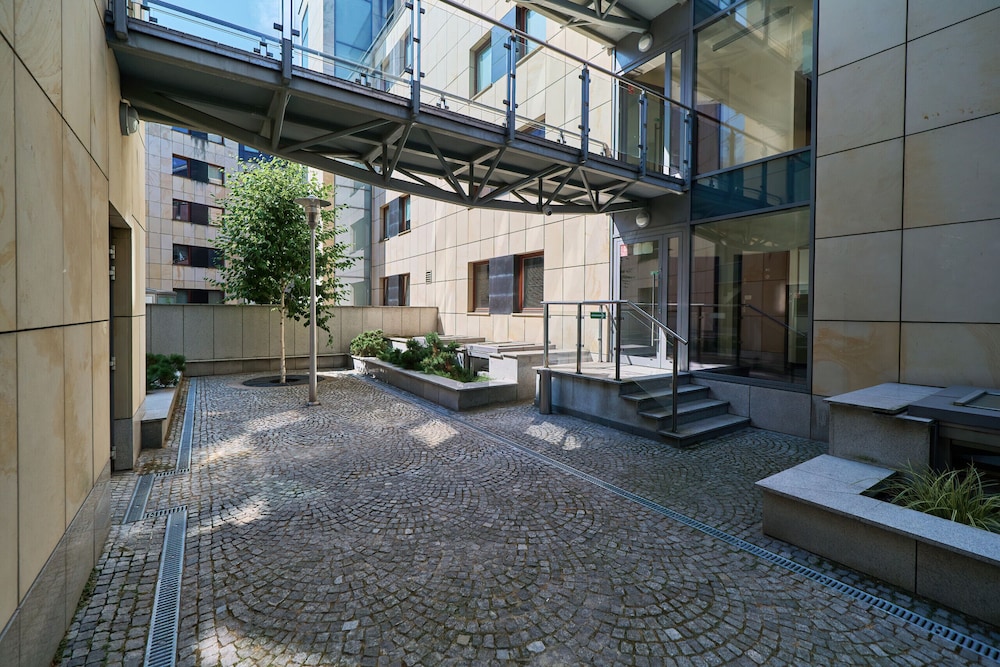Modern Apartments Krawiecka by Renters view 5