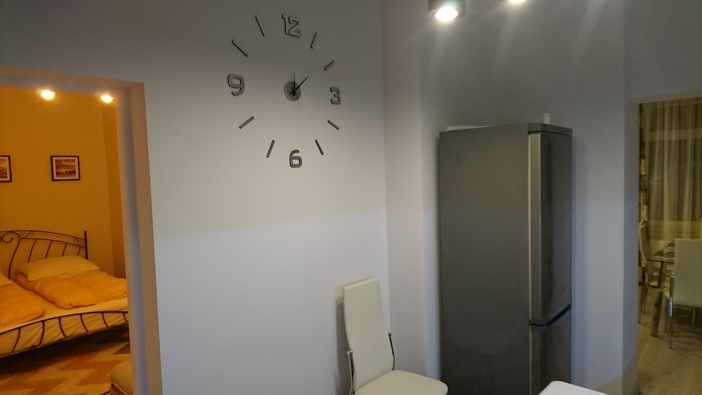 Apartments Happy Hours