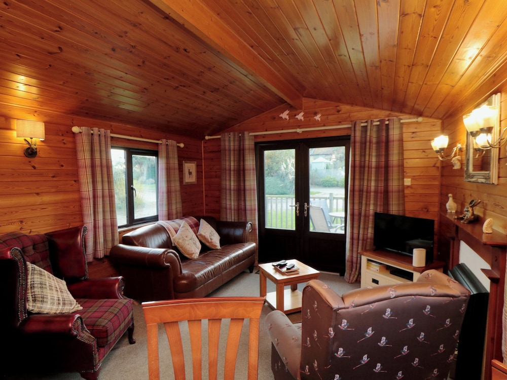 Holly Lodge