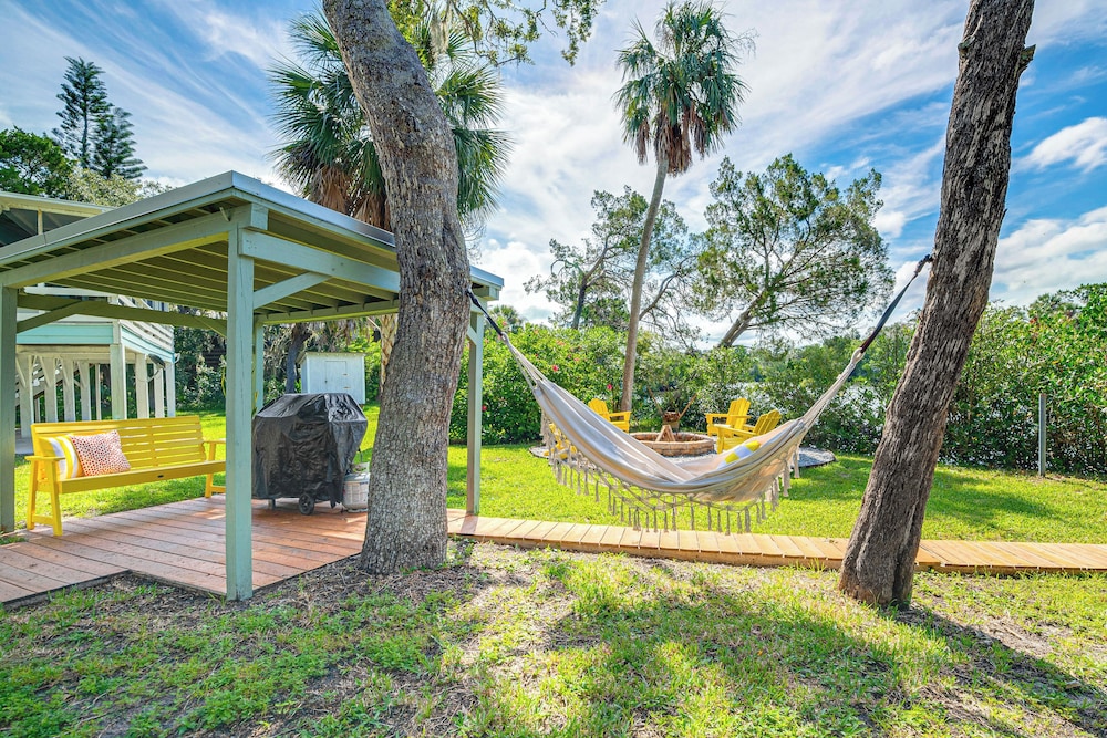 Dock, Hot Tub & Games: Crystal River Family Gem