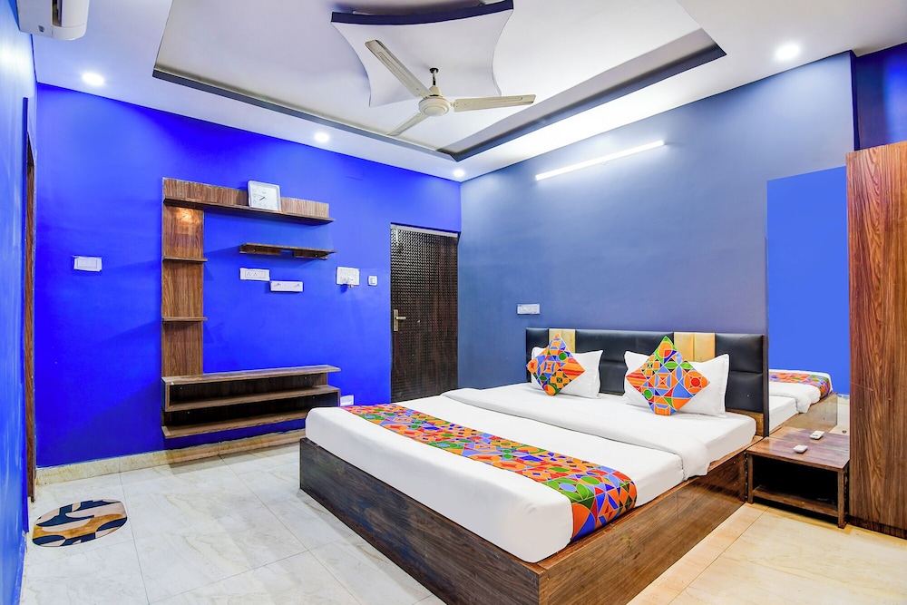 Fabhotel Love Birds Chinar Park