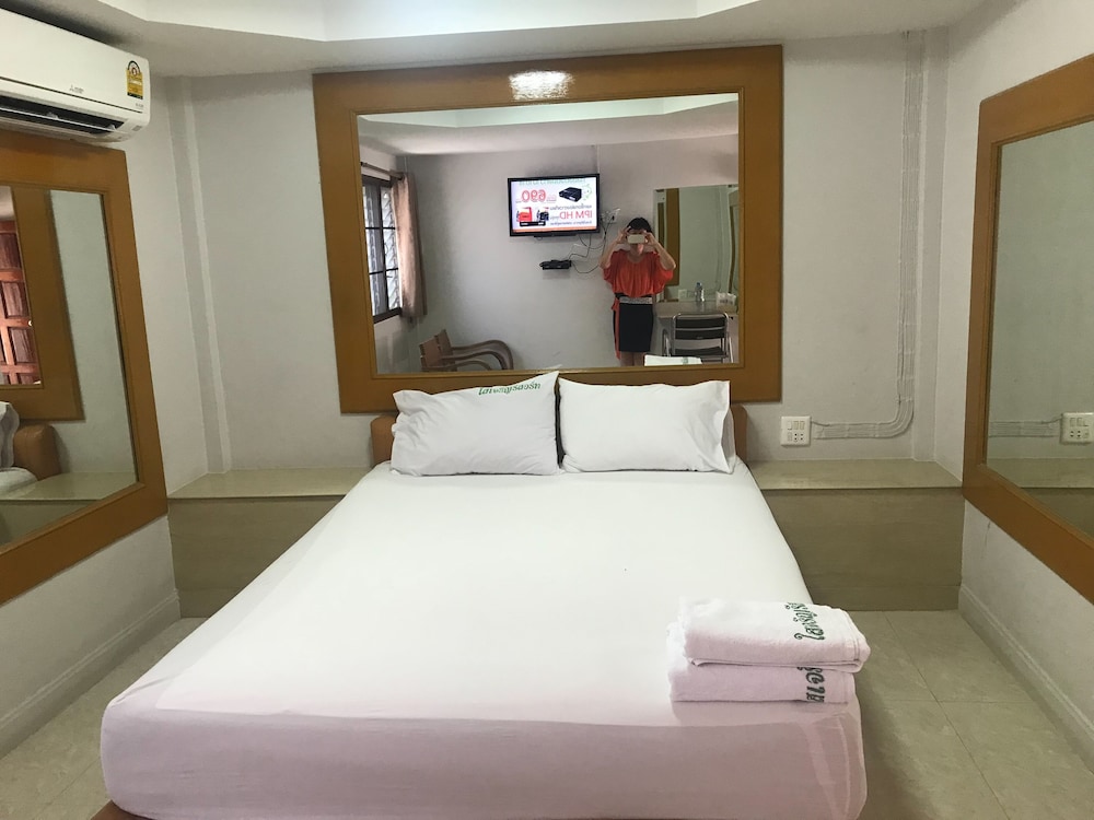Sai Charoen Resort