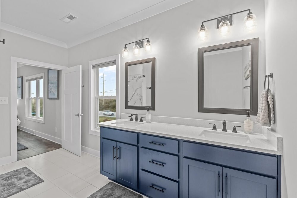 Forever Blue 6 Bedroom Home