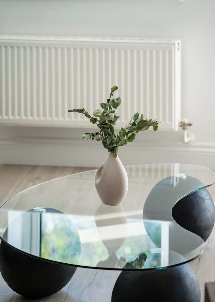 Lords Living -3 bed in Regents Park With Terrace
